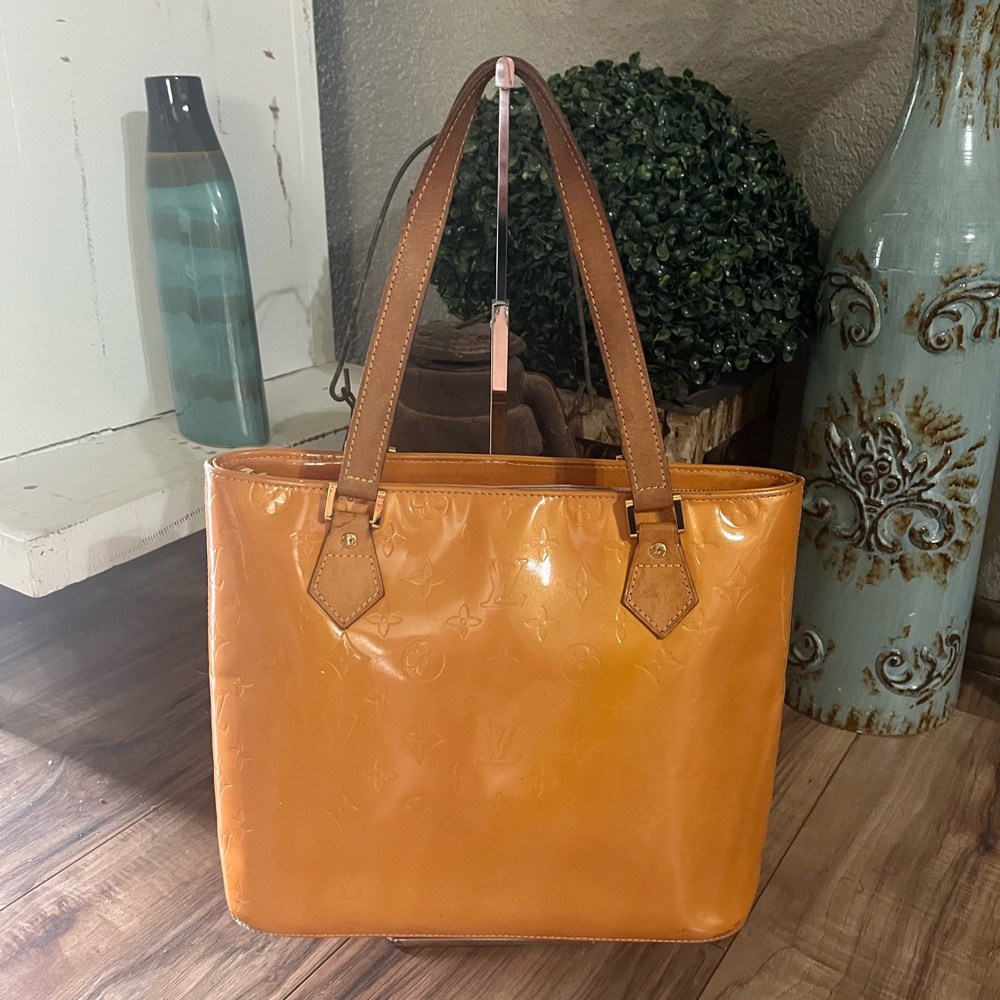 Louis Vuitton Tan Yellow Leather Tote Bag with Elegant Design